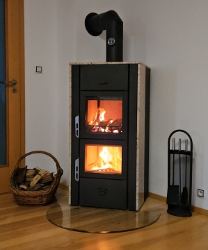 Kolik kW potřebujete pro dům? Jak vybrat správný výkon krbových kamen